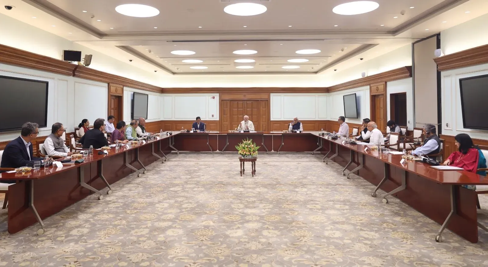 PM Modi Chairs EAC-PM Meeting on Economic Reforms