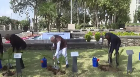 Did PM Modi and Ethiopian Leader Plant a Sapling Together?