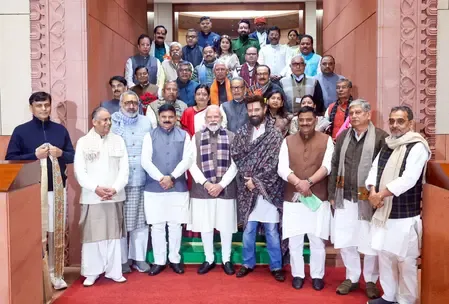 क्या पीएम मोदी एनडीए सांसदों के लिए रात्रि भोज की मेज़बानी करेंगे, और क्या चुनावों पर चर्चा होगी?