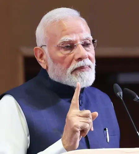 What Did PM Modi Say About CJI Gavai's Calm After Object-Throwing Attempt?