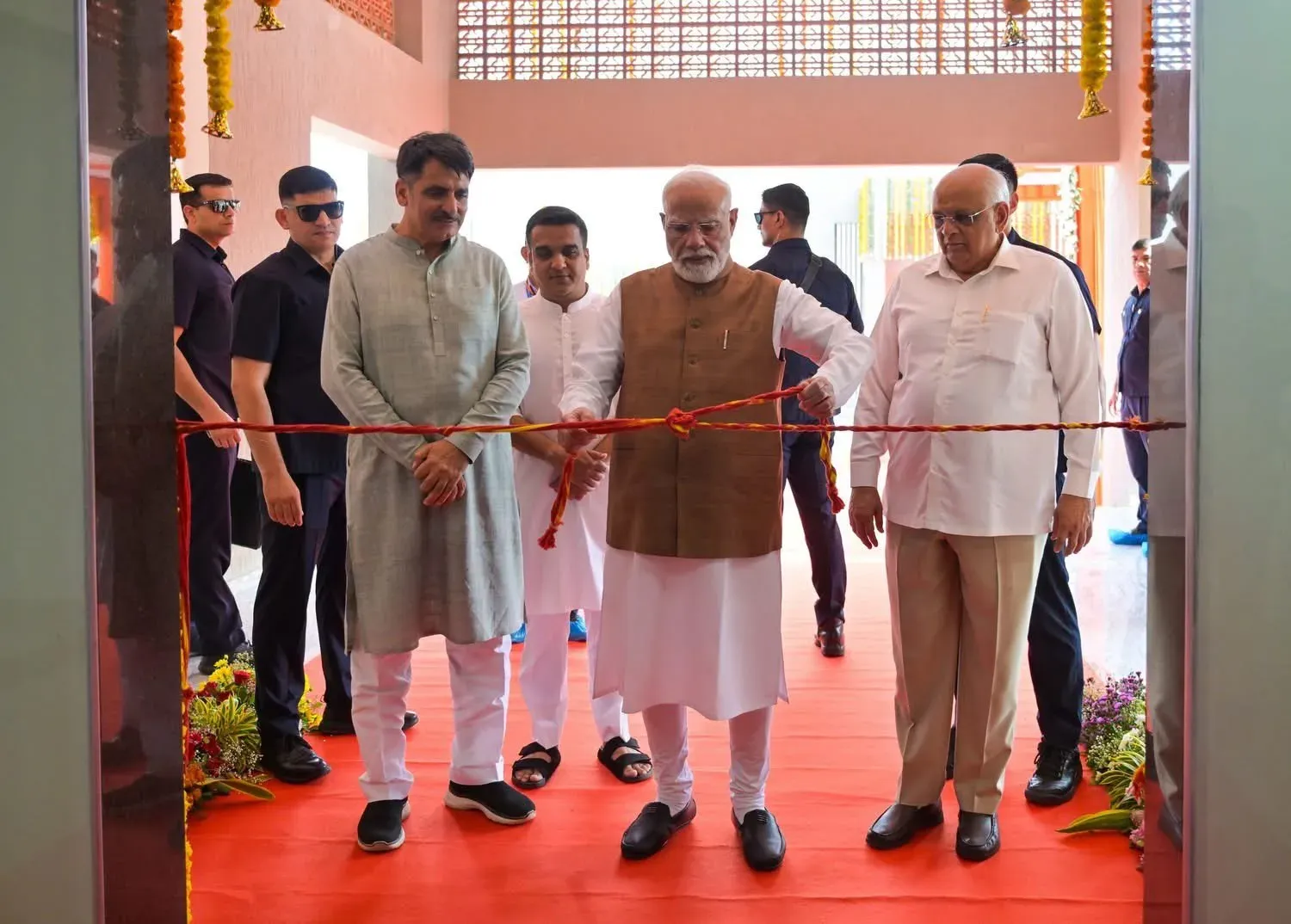 PM Modi Inaugurates ET-IVF Lab, Bovine Research Centre in Banaskantha