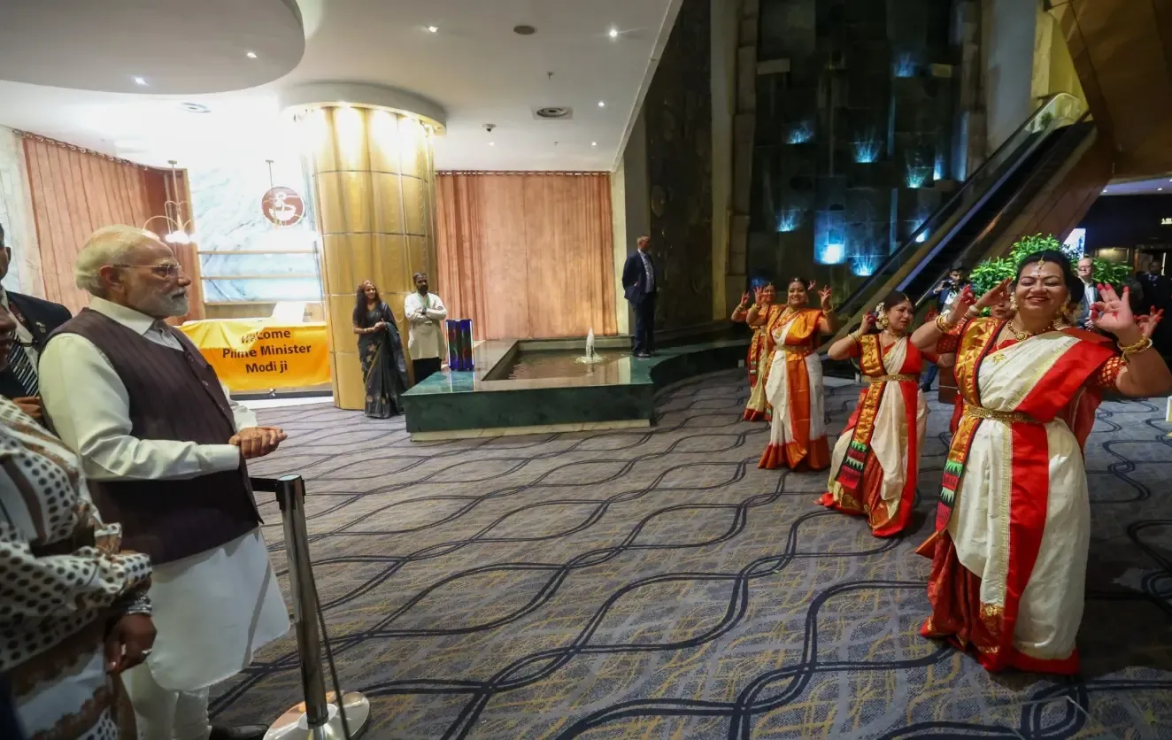 क्या जोहान्सबर्ग में पीएम मोदी से मिलकर भारतीय समुदाय ने इतिहास रच दिया?