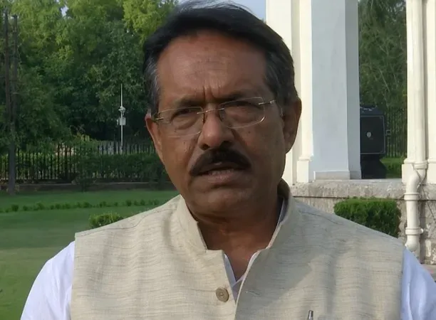 मोदी सरकार के 12 वर्ष: BJP का 'विशिष्ट संपर्क अभियान', हर्ष मल्होत्रा ने DU कुलपति से की मुलाकात