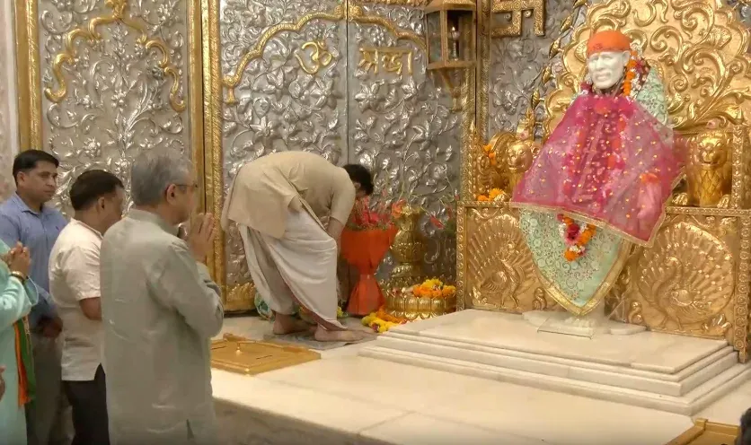PM मोदी के 12 वर्ष पूरे: भाजपा नेताओं ने देशभर के मंदिरों में की पूजा, वैष्णव बोले — 'हर भारतीय के लिए गर्व का क्षण'