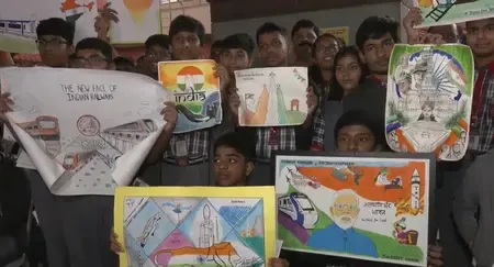 पीएम मोदी के बेंगलुरु दौरे को लेकर स्कूल-कॉलेज के छात्राओं में दिखा उत्साह   
