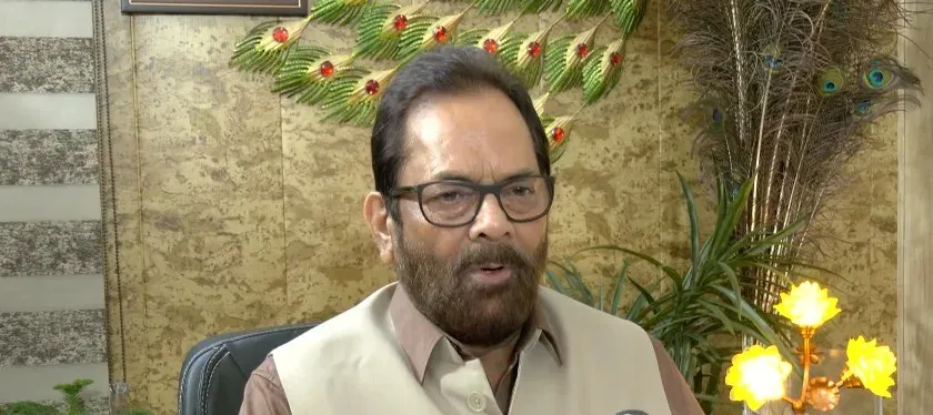 नकवी का विपक्ष पर हमला: 'सामंती अहंकार' से ग्रसित लोग पीएम मोदी को निशाना बनाते हैं