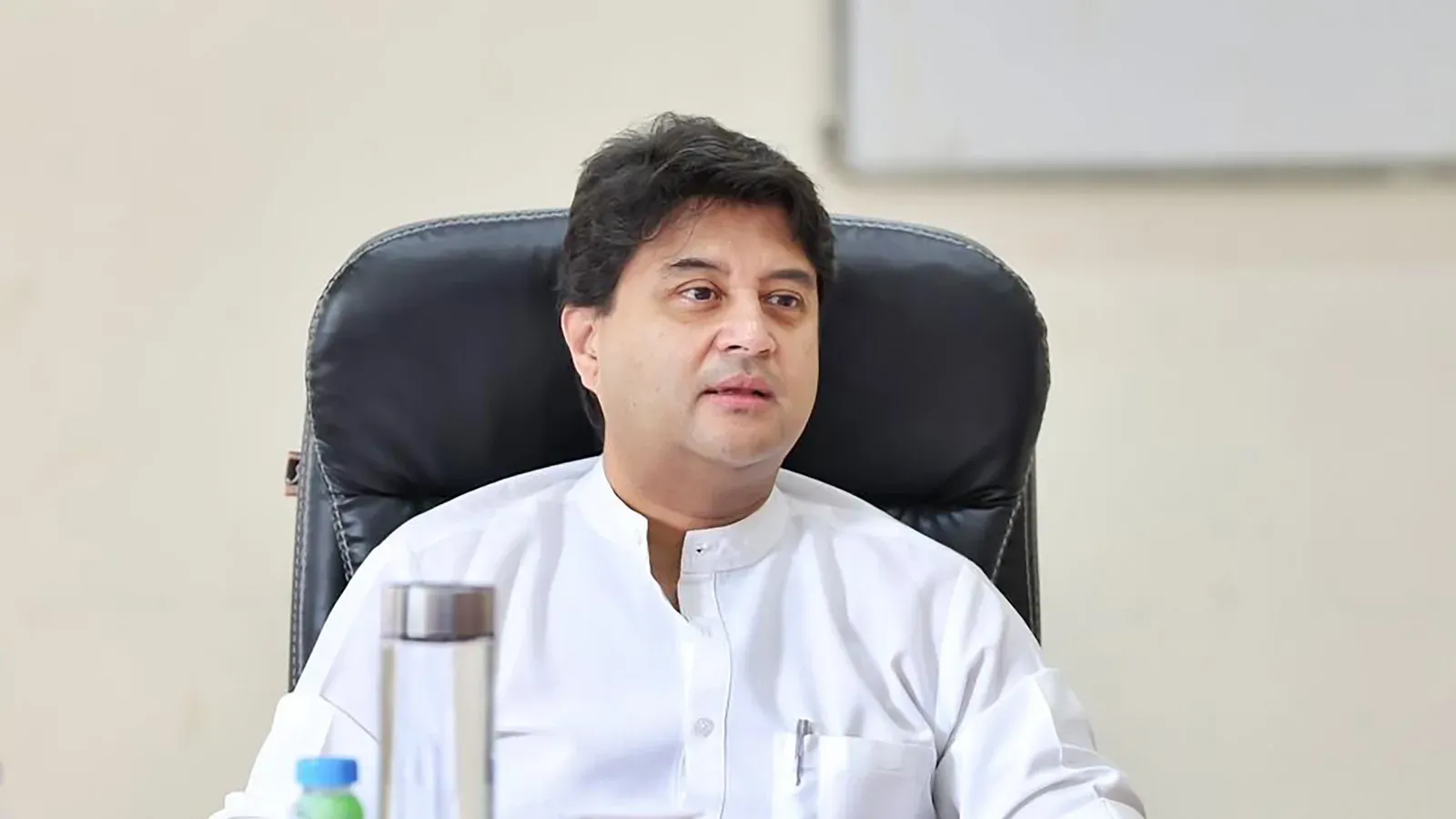 सिंधिया की अपील: पीएम मोदी के ऊर्जा बचत आह्वान पर गुना-शिवपुरी दौरे में पेट्रोल-डीजल वाहन न लाएं