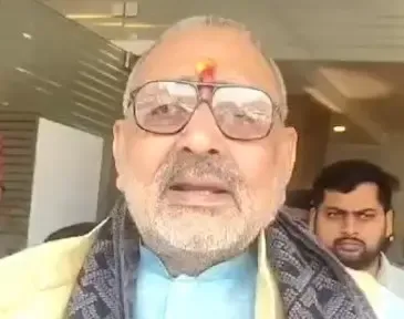 पीएम मोदी की सरकार किसी राज्य के साथ भेदभाव नहीं करती : गिरिराज सिंह