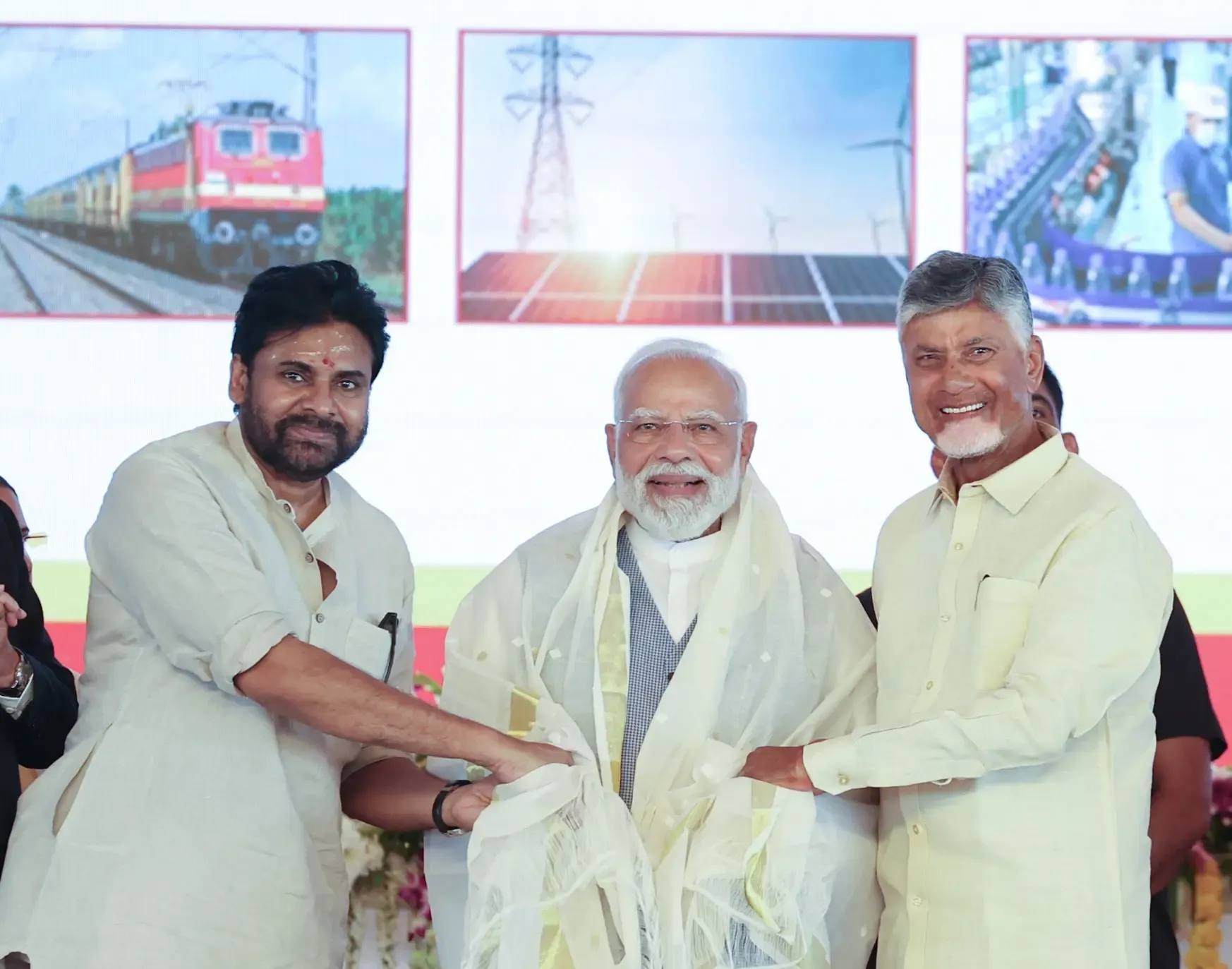Did PM Modi Praise Chandrababu Naidu for Speaking in Hindi?