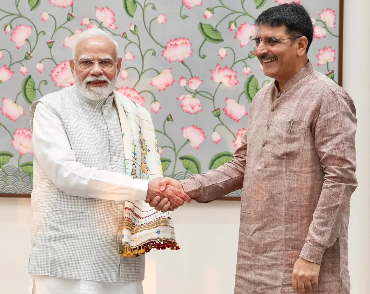Gujarat Assembly Speaker Shankar Chaudhary meets PM Modi, flags dairy and farm issues