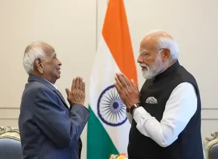 How did PM Modi's Meeting with INA Veteran Inspire Many?