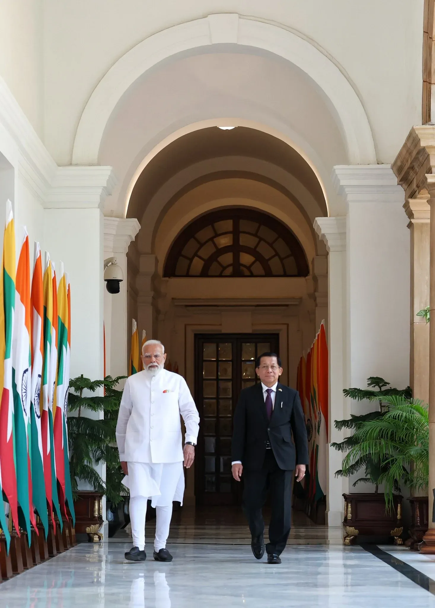 PM Modi meets Myanmar President U Min Aung Hlaing in New Delhi
