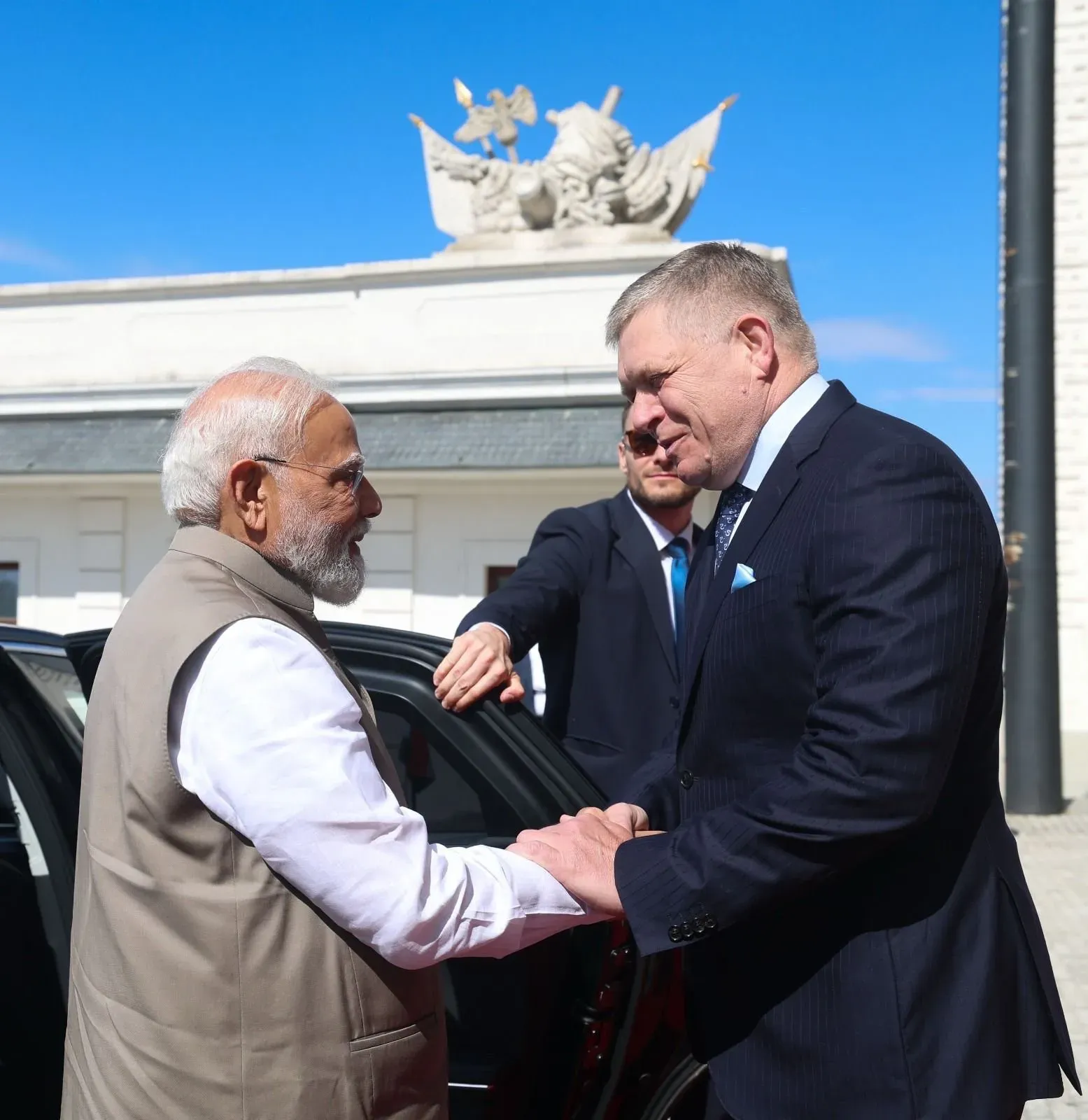 PM Modi Meets Slovakia PM Fico at Bratislava Castle
