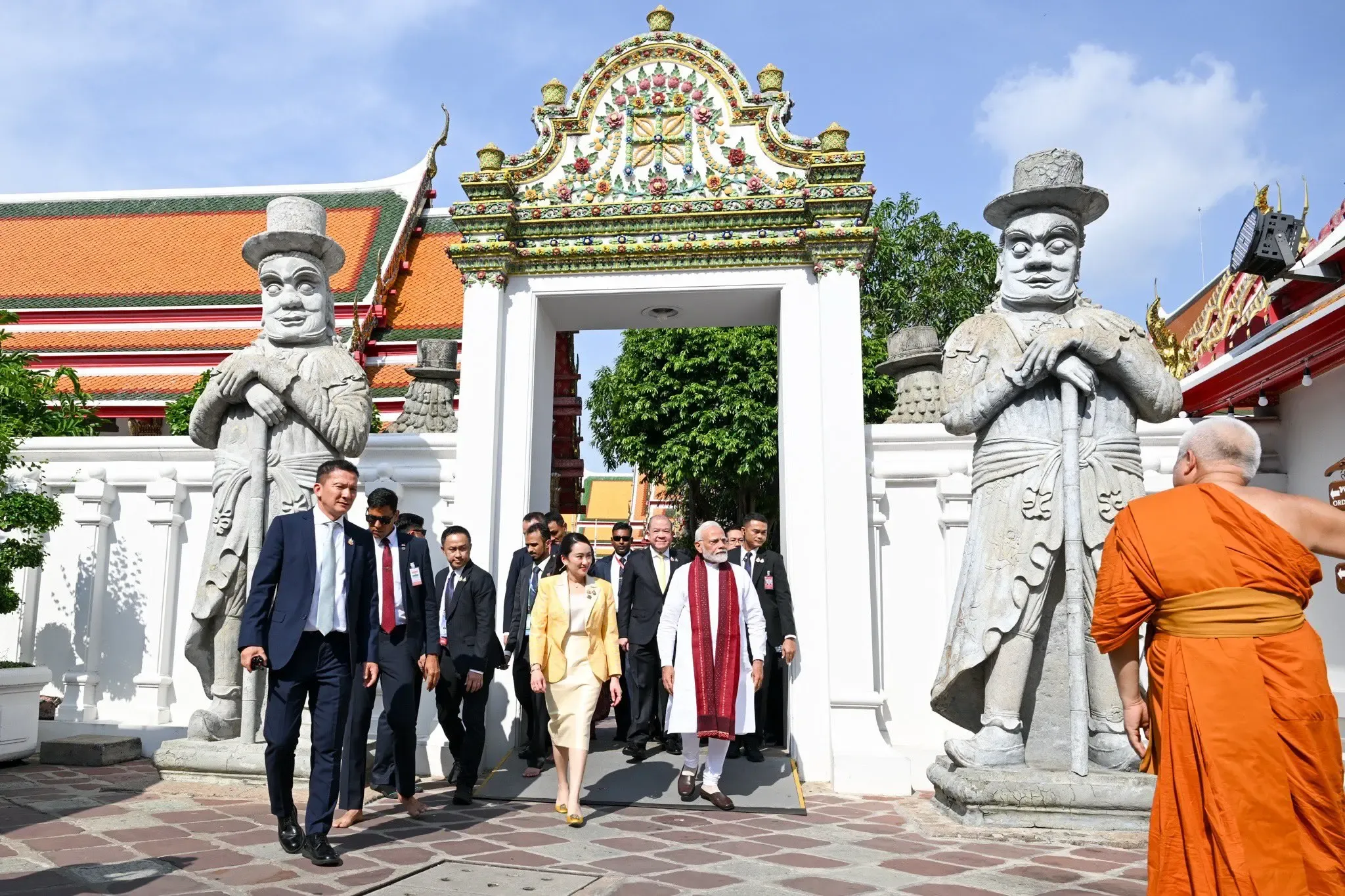 PM Modi Engages with Thai Royals, Discusses Cultural Bonds