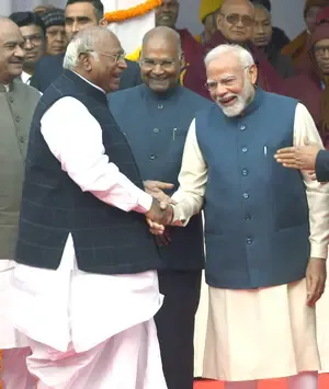 पीएम मोदी ने कांग्रेस चीफ मल्लिकार्जुन खड़गे को दी जन्मदिन की शुभकामनाएं 