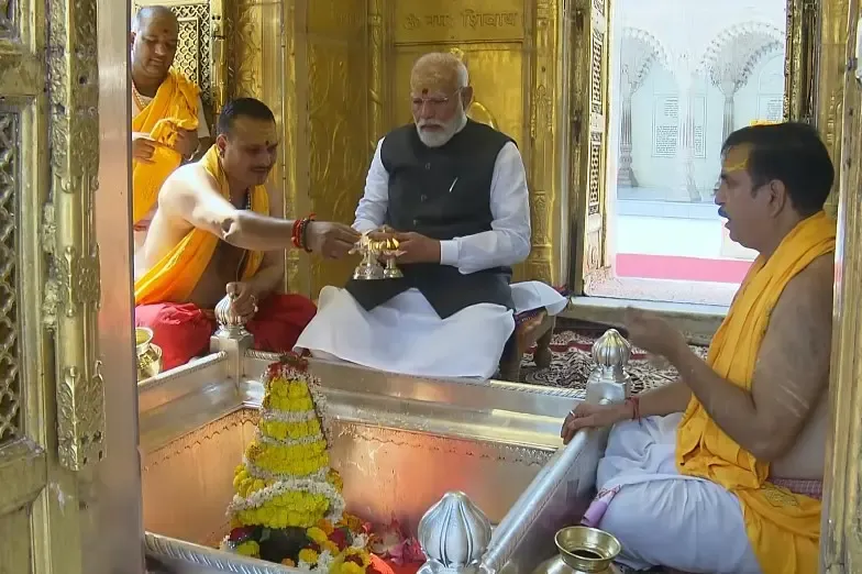 PM Modi visits Kashi Vishwanath, to inaugurate ₹36,230 crore Ganga Expressway