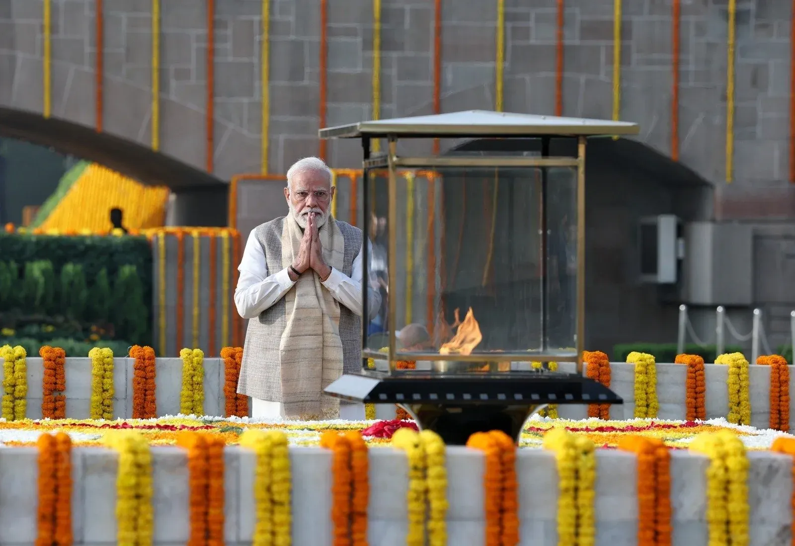 PM Modi pays homage to Gandhi and Shastri on Gandhi Jayanti
