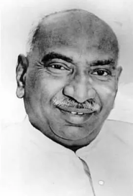 How Did PM Modi Pay Tribute to K. Kamaraj?