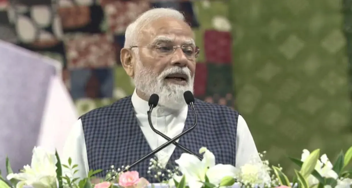 Gujarat powers one-fifth of India's 250 GW green energy capacity, Modi says in Surat