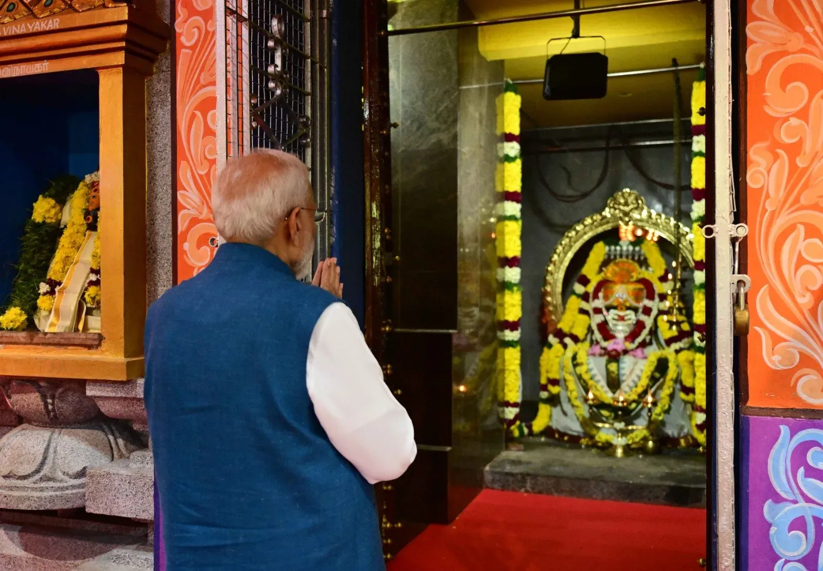 PM Modi prays at Chennai's Jalakanteshwarar Temple
