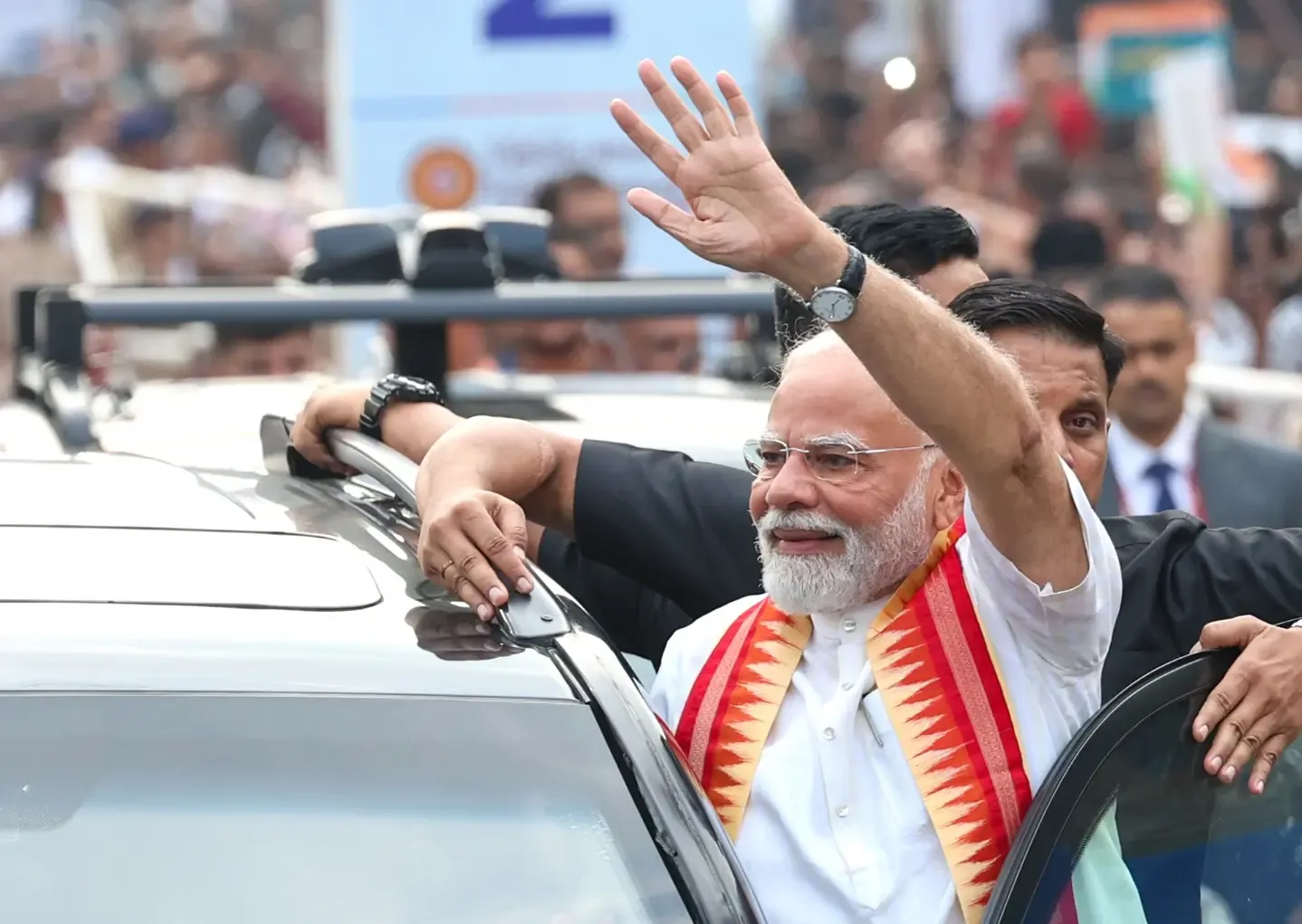 Did PM Modi Receive a Grand Welcome at Jharsuguda Airport?