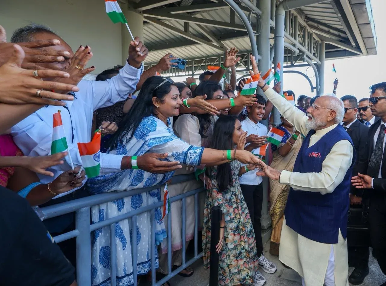 PM Modi receives warm airport welcome in Seychelles