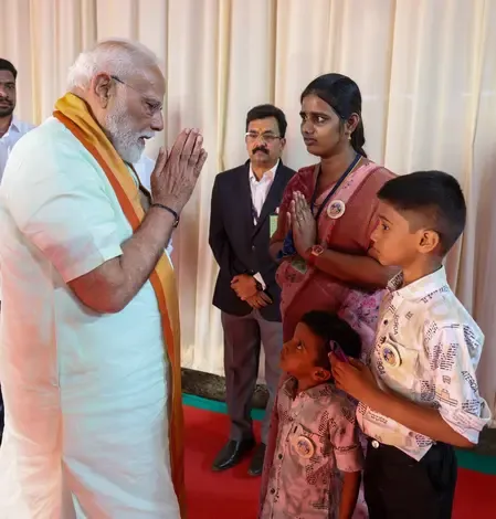 PM Modi Honors Devotee's Sacrifice Amid Karthigai Deepam Controversy, Critiques DMK Government