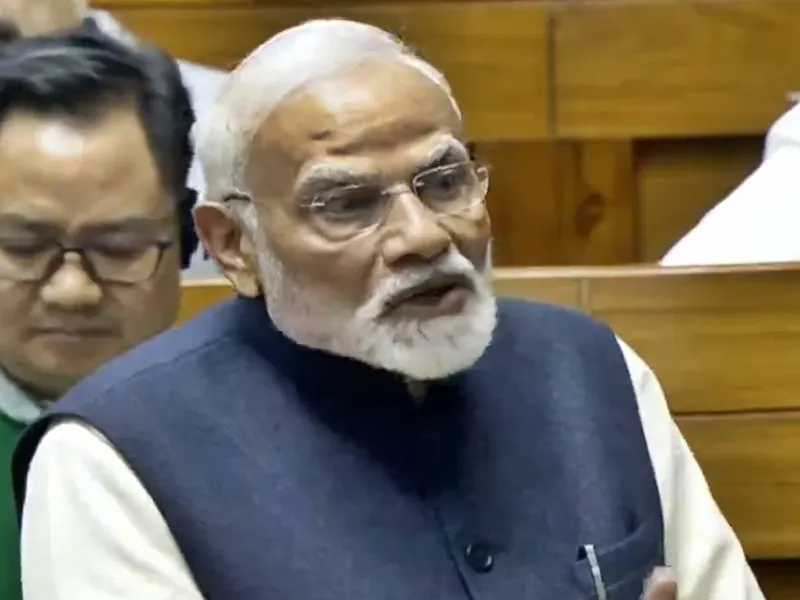 PM Modi Critiques Gandhi Family for Constitutional Amendments