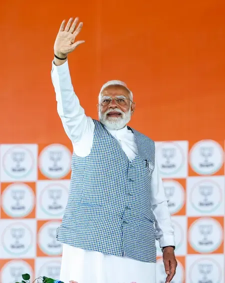 PM Modi Launches Ganga Expressway: Rs 36,230 Crore Corridor Inaugurated