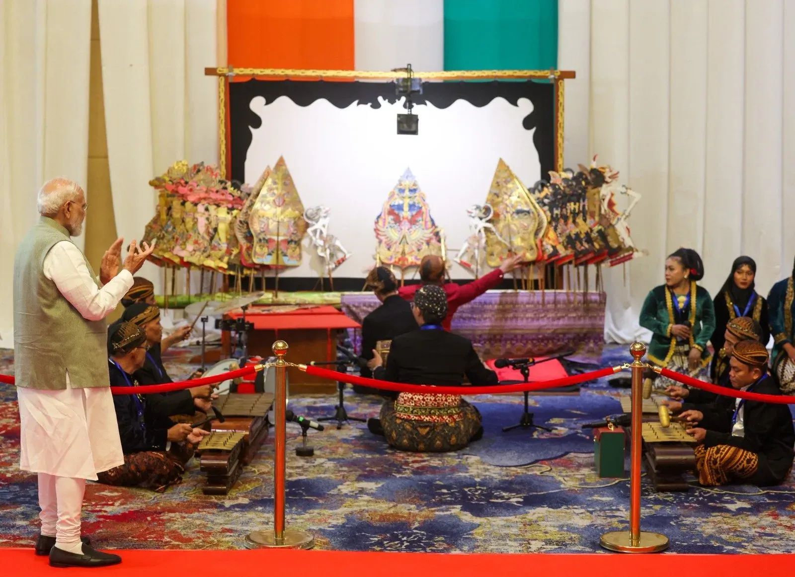 PM Modi Watches Wayang Kulit Ramayana in Indonesia