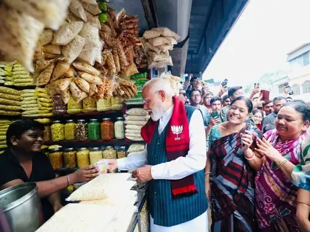 PM Modi's Snack Break Sparks Surge in Jhalmuri Searches