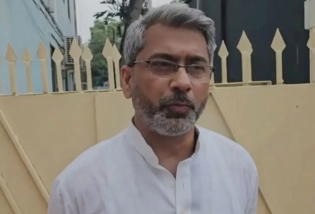 PM मोदी ने गंगटोक में बच्चों के साथ फुटबॉल खेली, AIFF प्रमुख चौबे ने युवा प्रतिभा विकास का संकल्प दिया