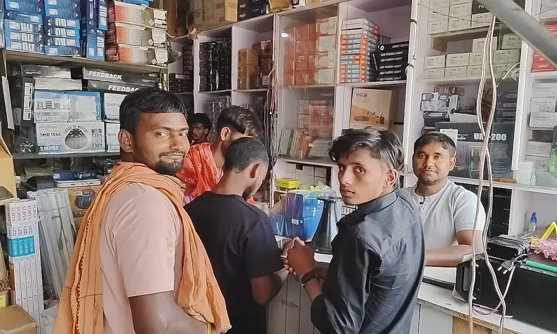 सिराज अंसारी: पीएमईजीपी योजना से युवाओं को रोजगार देने वाले प्रेरणादायक उद्यमी