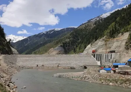 Protesters Block Karakoram Highway Over Diamer-Bhasha Dam Rights