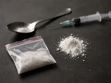 Reasi Police arrest two drug peddlers, seize 4.7 gm heroin in Katra