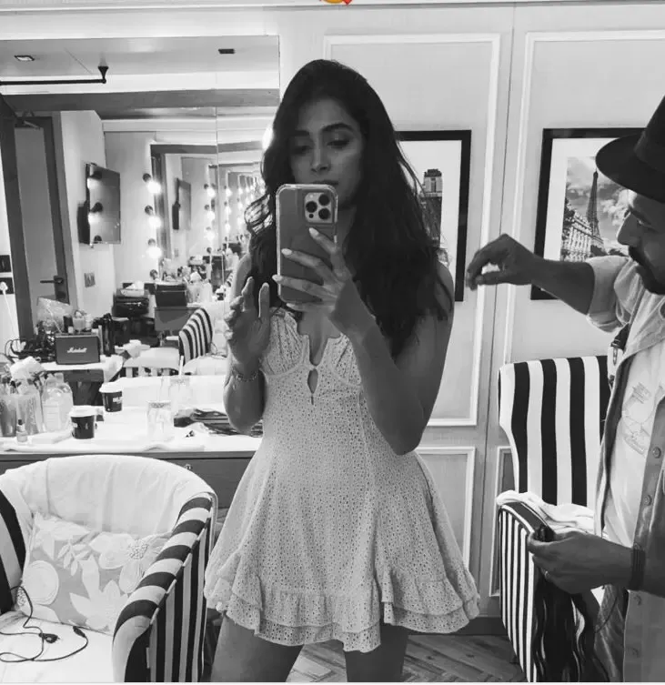 Pooja Hegde Returns to Mumbai and Resumes Work