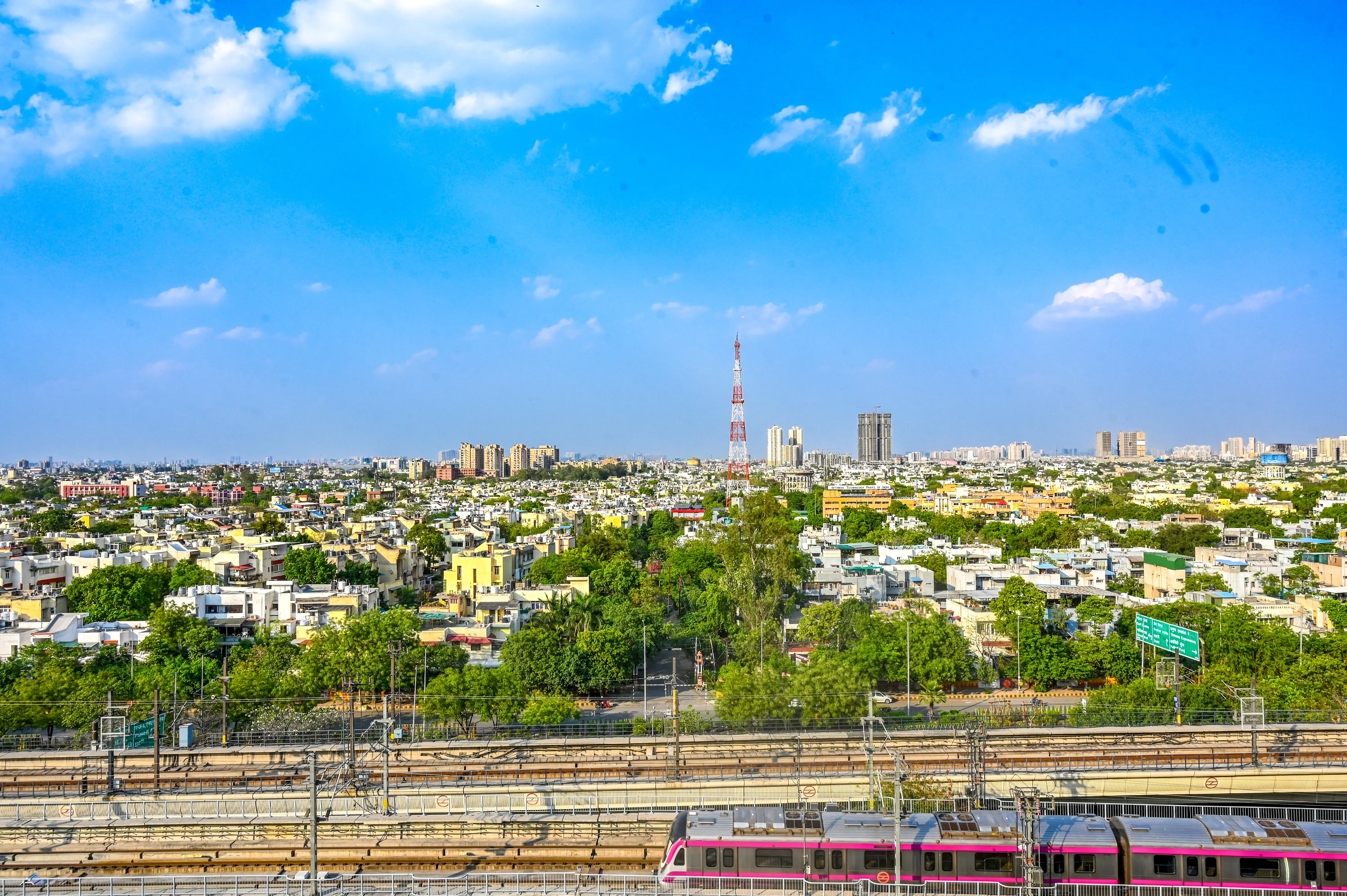 एनसीआर में गर्मी का बढ़ता प्रकोप, प्रदूषण भी गंभीर स्थिति में