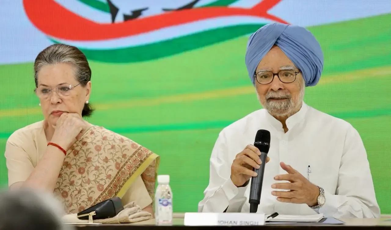 मनमोहन सिंह और गांधी परिवार के 'खट्टे' रिश्ते: 2013 के अध्यादेश-कांड से अस्थि विसर्जन तक