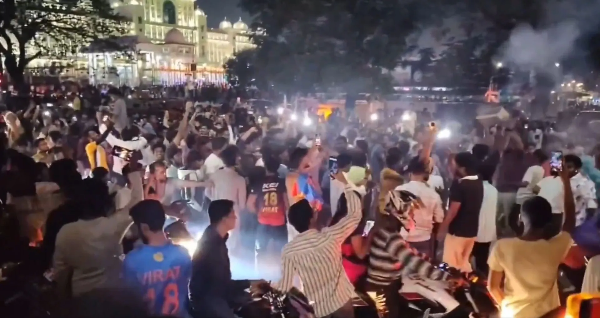 Was a potential stampede avoided during RCB's victory celebrations in Hyderabad?