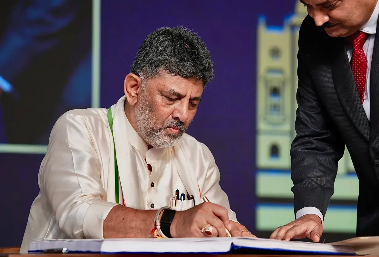 Karnataka BJP predicts Shivakumar govt collapse amid Reddy resignation row