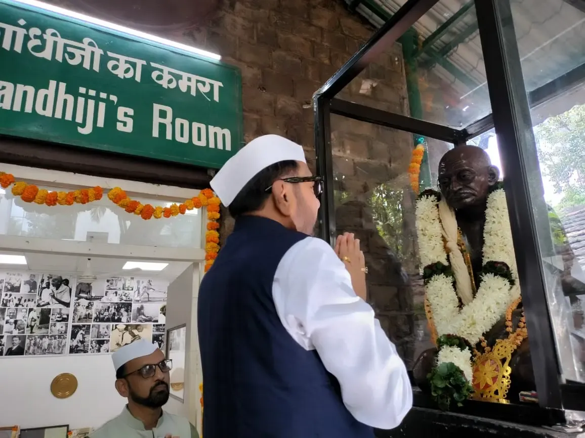 Is Practising Naturopathy and Yoga a True Tribute to Mahatma Gandhi?