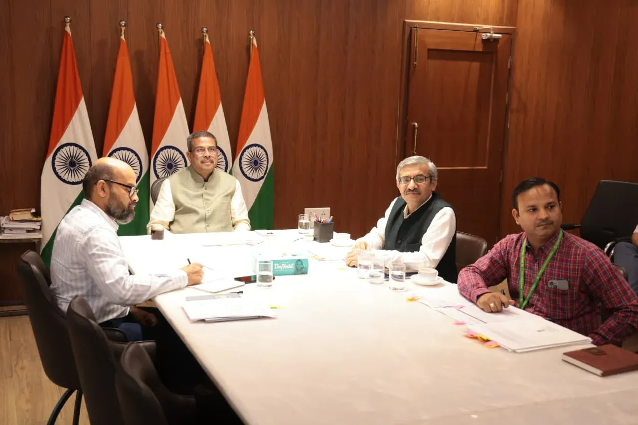 Pradhan Welcomes IIT Bombay-SUNY Old Westbury Tie-Up