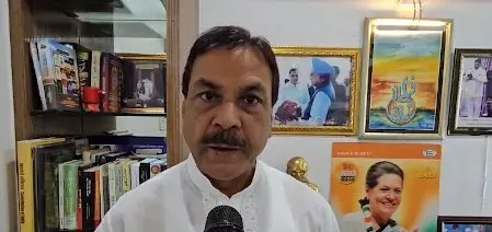 मोदी-शाह सदन में आकर जवाब दें — कांग्रेस नेता नसीम खान की माँग, रिजिजू पर दोहरे रवैये का आरोप