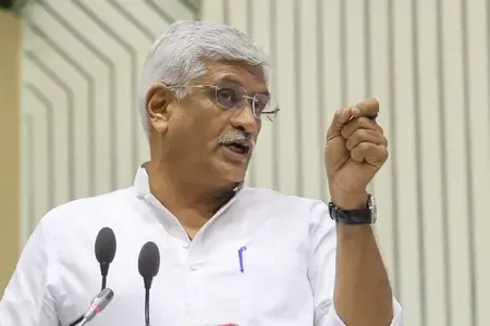 क्या प्रधानमंत्री मोदी के नेतृत्‍व में रेल इंफ्रास्ट्रक्चर में सुधार हो रहा है? - गजेंद्र सिंह शेखावत