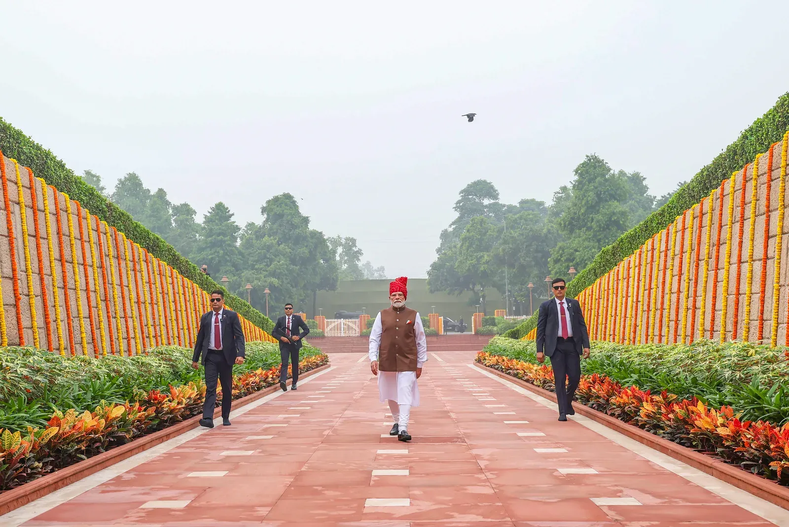 PM मोदी ने एक्स पर साझा किया संस्कृत सुभाषित: 'सामूहिक संकल्प और एकता से ही देश आगे बढ़ता है'