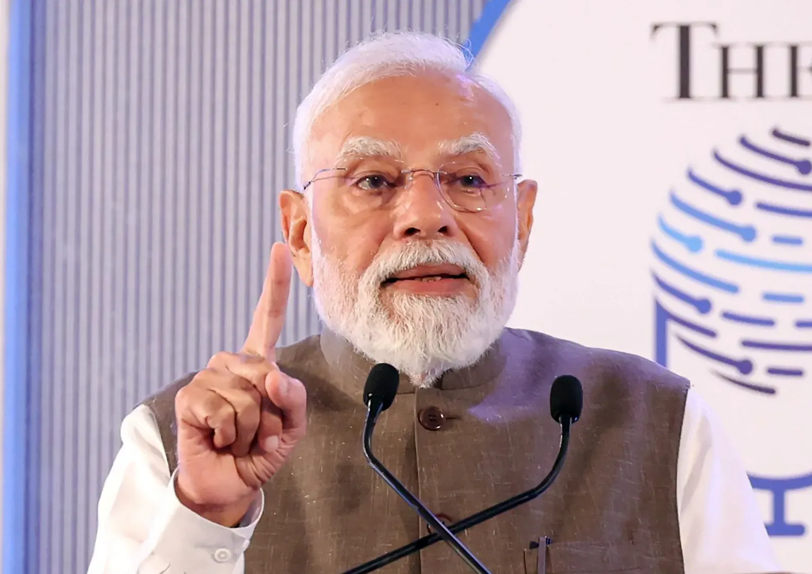 PM मोदी ने एक्स पर साझा किया संस्कृत सुभाषित: करुणा से आत्म-सम्मान, संतोष से सच्ची खुशी