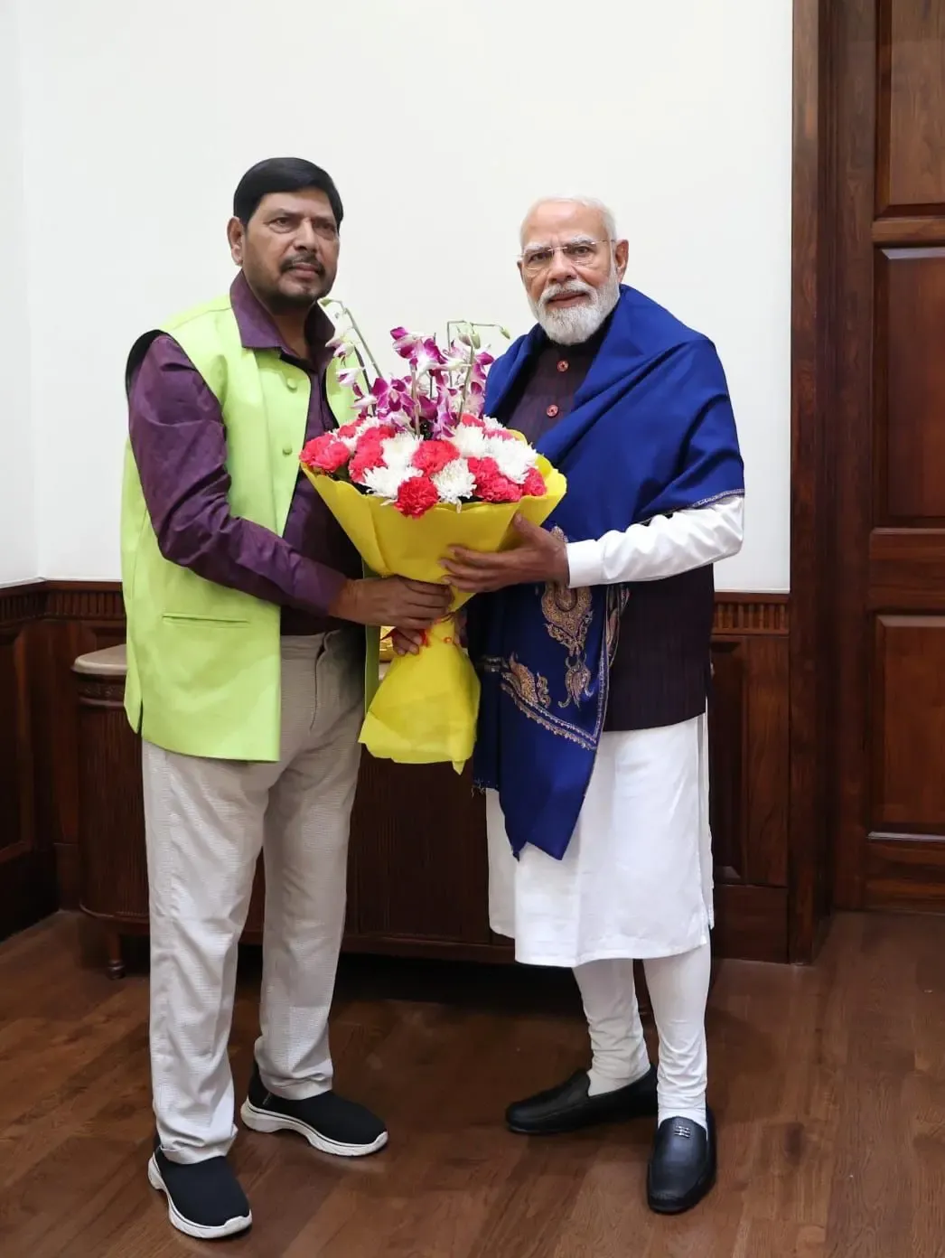 आरपीआई के राष्ट्रीय अध्यक्ष रामदास आठवले ने प्रधानमंत्री मोदी से की भेंट