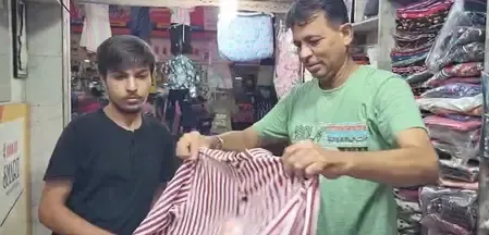 प्रधानमंत्री मुद्रा योजना से राजकोट के व्यापारी ने शुरू किया कारोबार, बन रहे आत्‍मनिर्भर