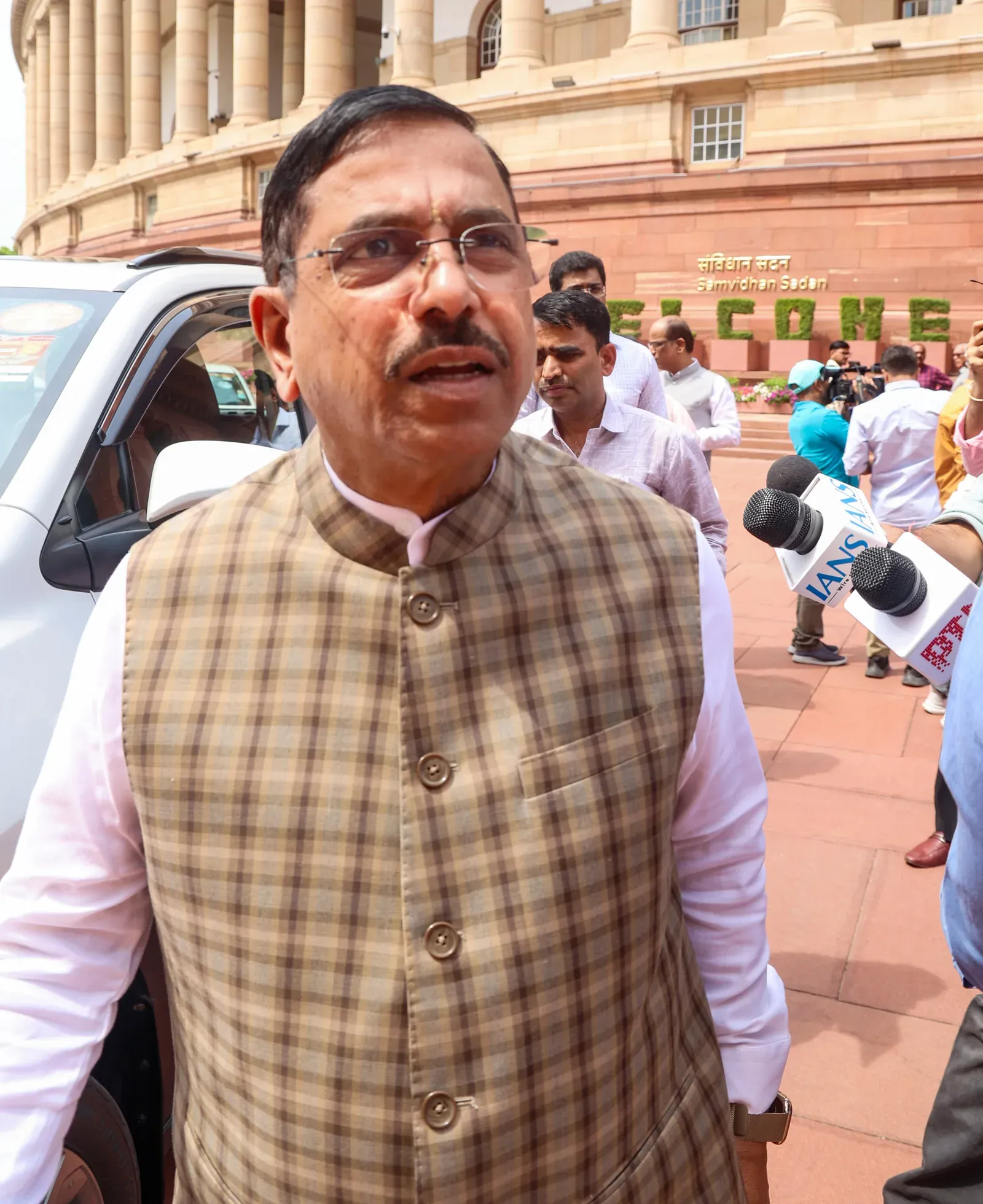 Pralhad Joshi slams Congress over Siddaramaiah exit, calls it 'insult to OBCs'