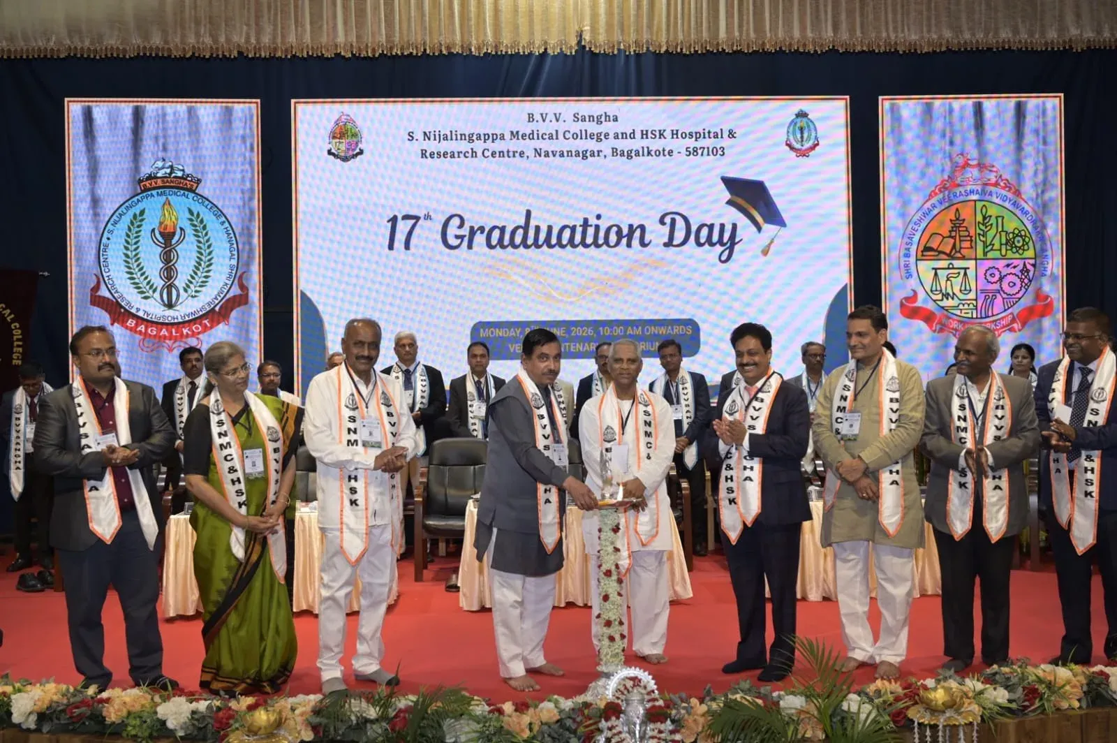 Pralhad Joshi attends 17th Convocation of SNMC Bagalkot